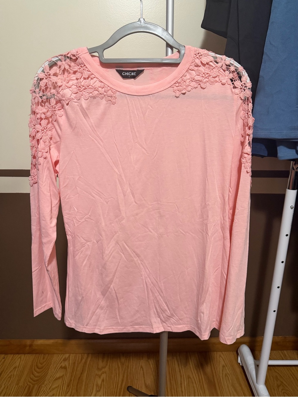 CHICME Pink Lace-Shoulder Long Sleeve Tee Size L